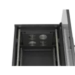 Lanberg FF01-6627-12B 19 27U SZÉL:600mm MÉLY:600mm MAG:1381mm lapraszerelt üvegajtós fekete álló rack szekrény