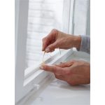 Ajtó- és ablaktömítő habszivacs, 15 mm x 10 m, TESA "tesamoll®"