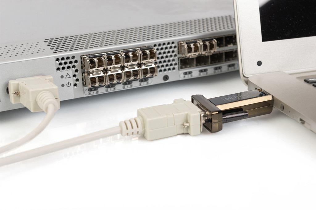 DIGITUS DA-70156 USB 2.0 Type-A soros átalakító